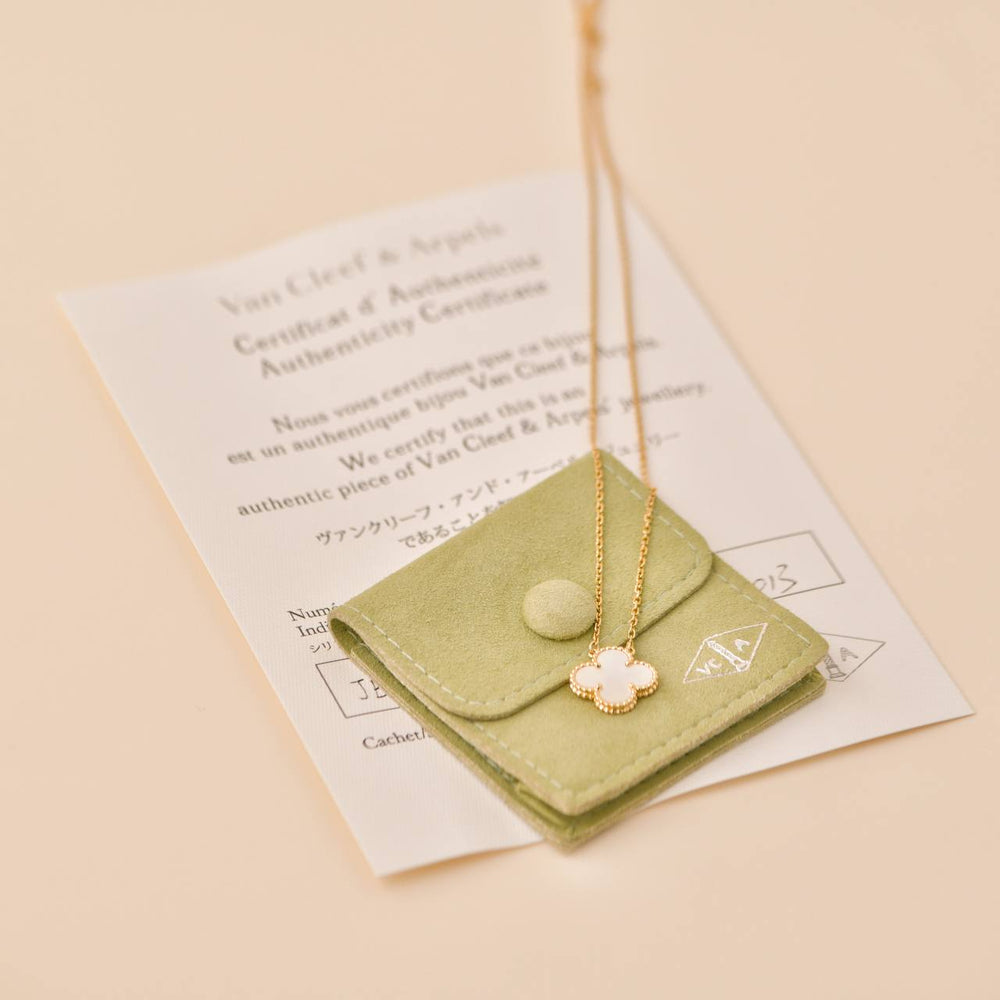 Second Hand Van Cleef & Arpels Vintage Alhambra Mother of Pearl 18K Yellow Gold Pendant Necklace