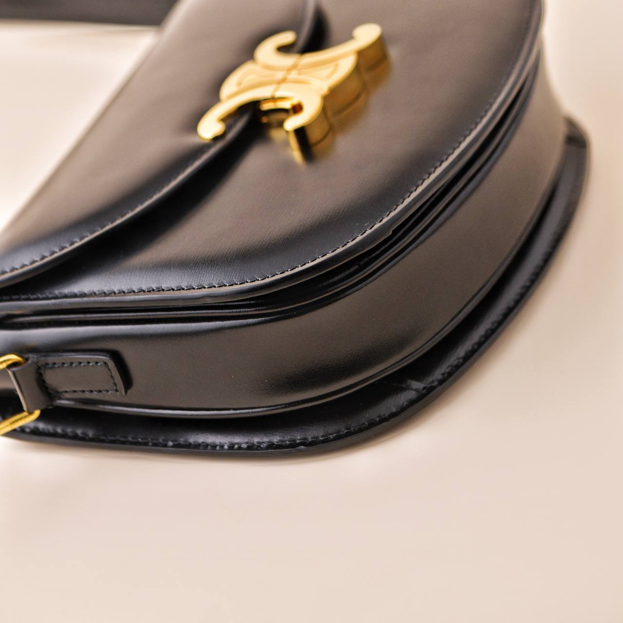 Celine Triomphe Clea Black Calfskin Crossbody Bag – Dandelion Antiques