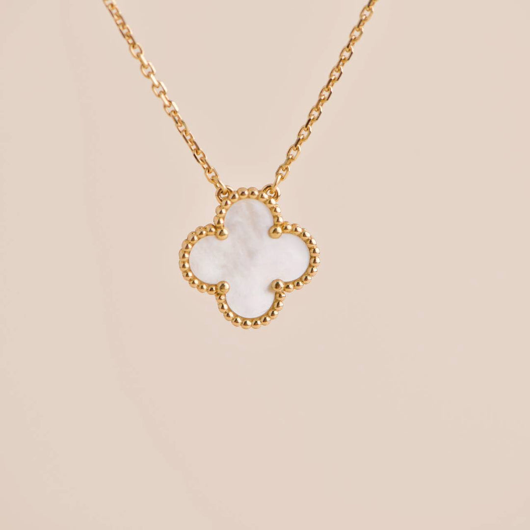 Second Hand Van Cleef & Arpels Vintage Alhambra Mother of Pearl 18K Yellow Gold Pendant Necklace