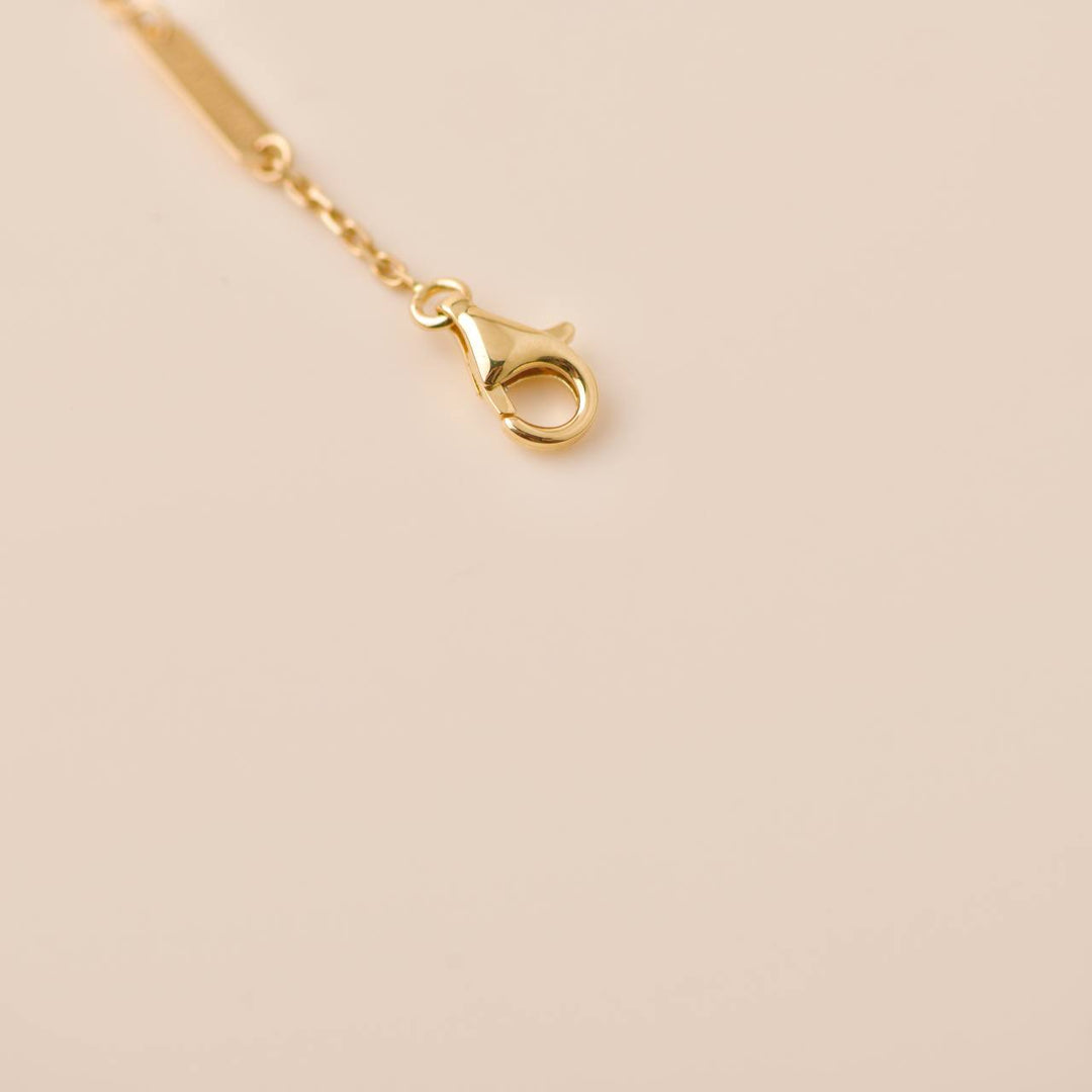 Preowned Van Cleef Vintage Alhambra Mother of Pearl 18K Yellow Gold Pendant Necklace