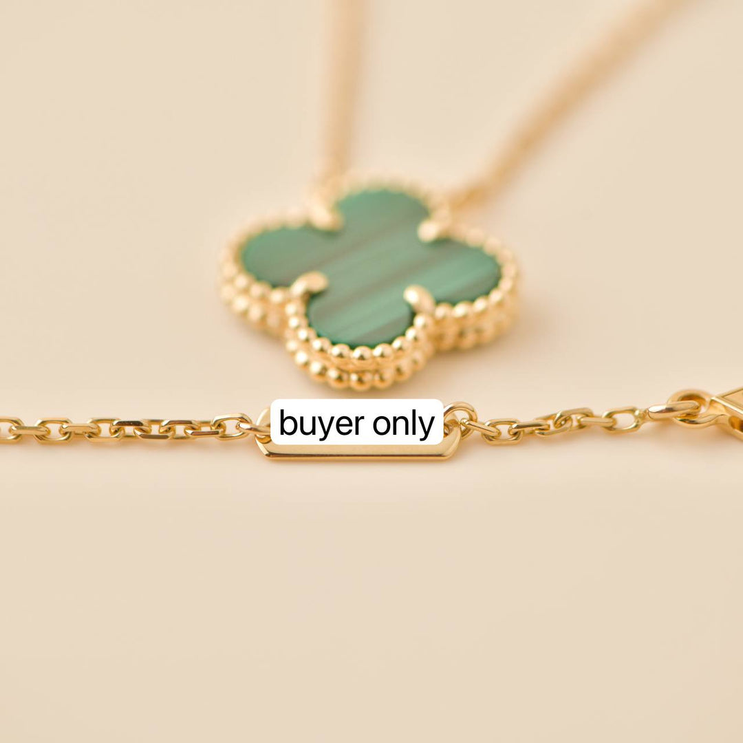 Second Hand Van Cleef Vintage Alhambra Malachite 18K Yellow Gold Pendant Necklace