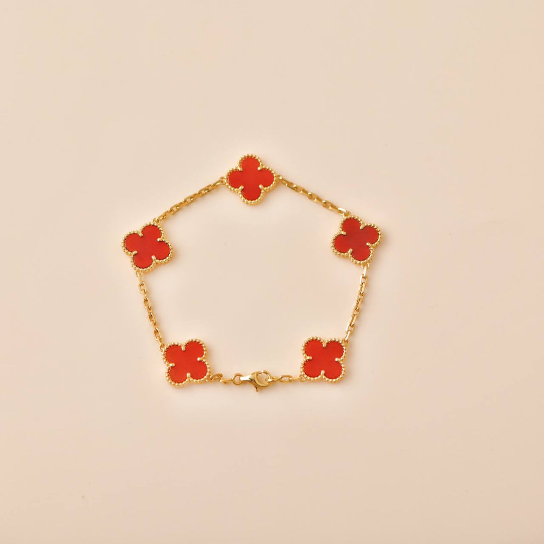 Second Hand Van Cleef & Arpels Vintage Alhambra Carnelian 5 Motif 18K Yellow Gold Bracelet