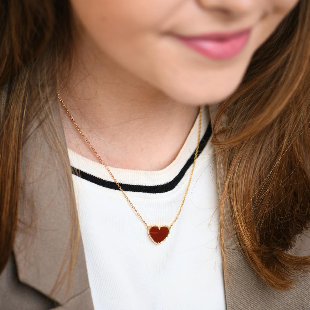 Van Cleef & Arpels Lucky Alhambra 18K Yellow Gold Carnelian Heart Pendant Necklace