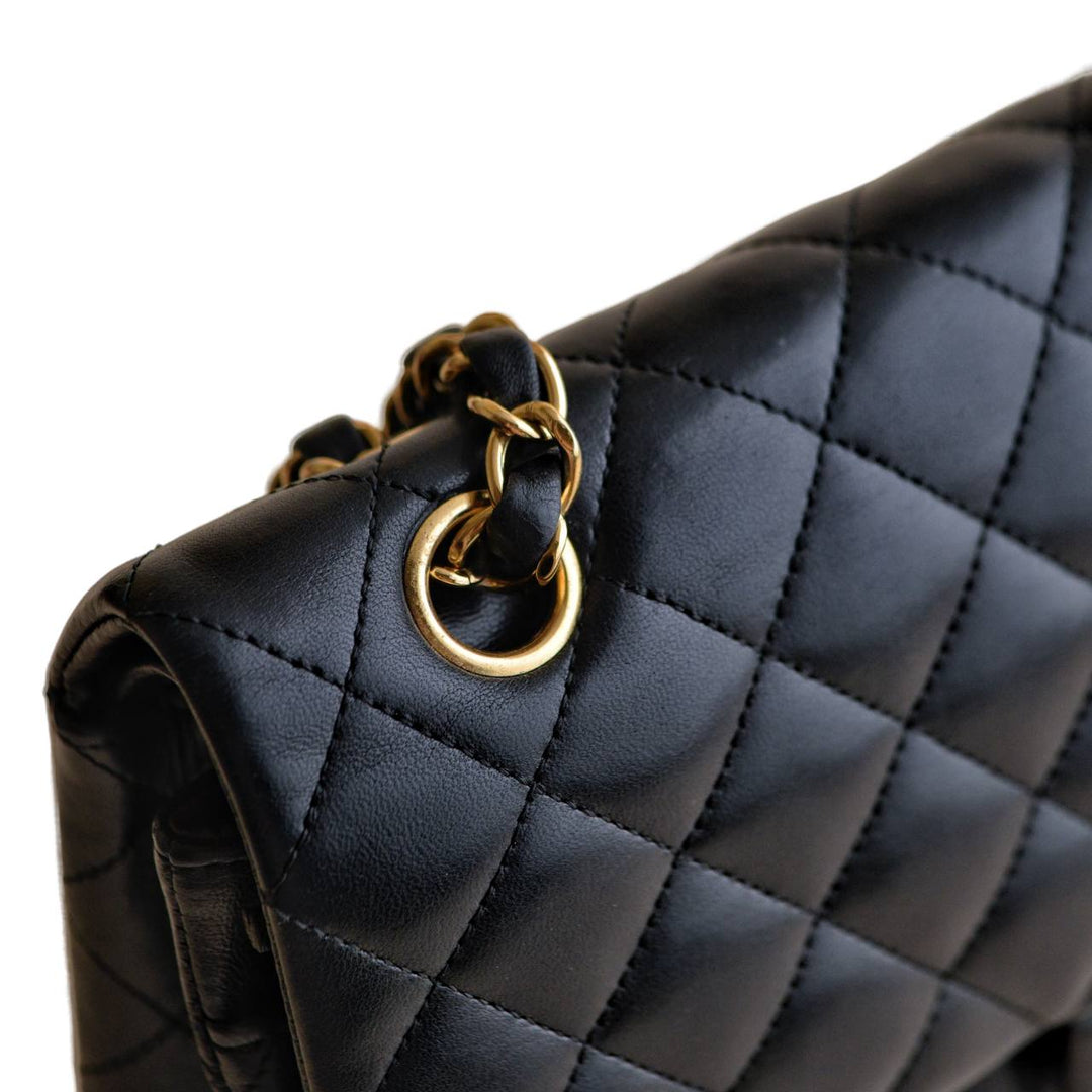 Preowned Chanel Lambskin Quilted Medium Classic Double Flap Handbag