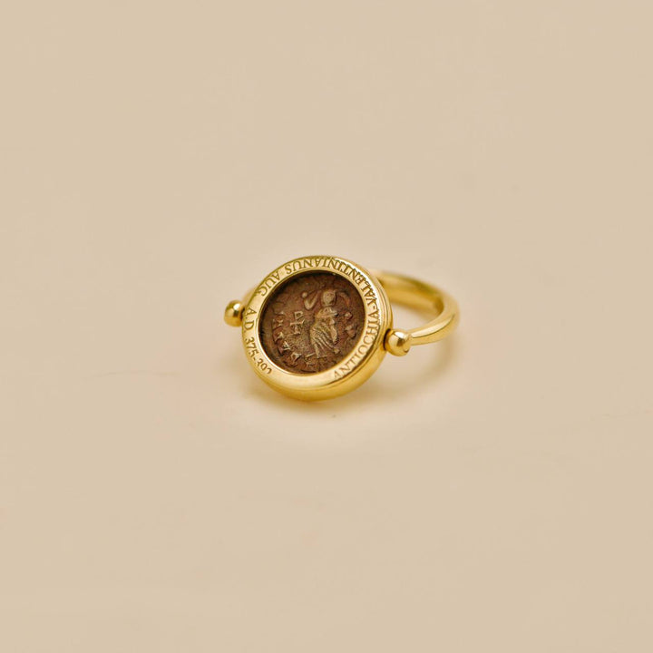 Preloved Bvlgari Monete Reversible 18k Gold Ancient Coin Ring