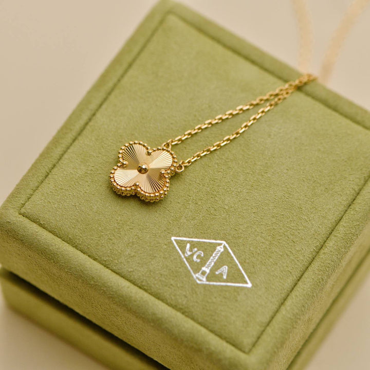 Second Hand Van Cleef & Arpels Vintage Alhambra Guilloché 18K Yellow Gold Pendant Necklace
