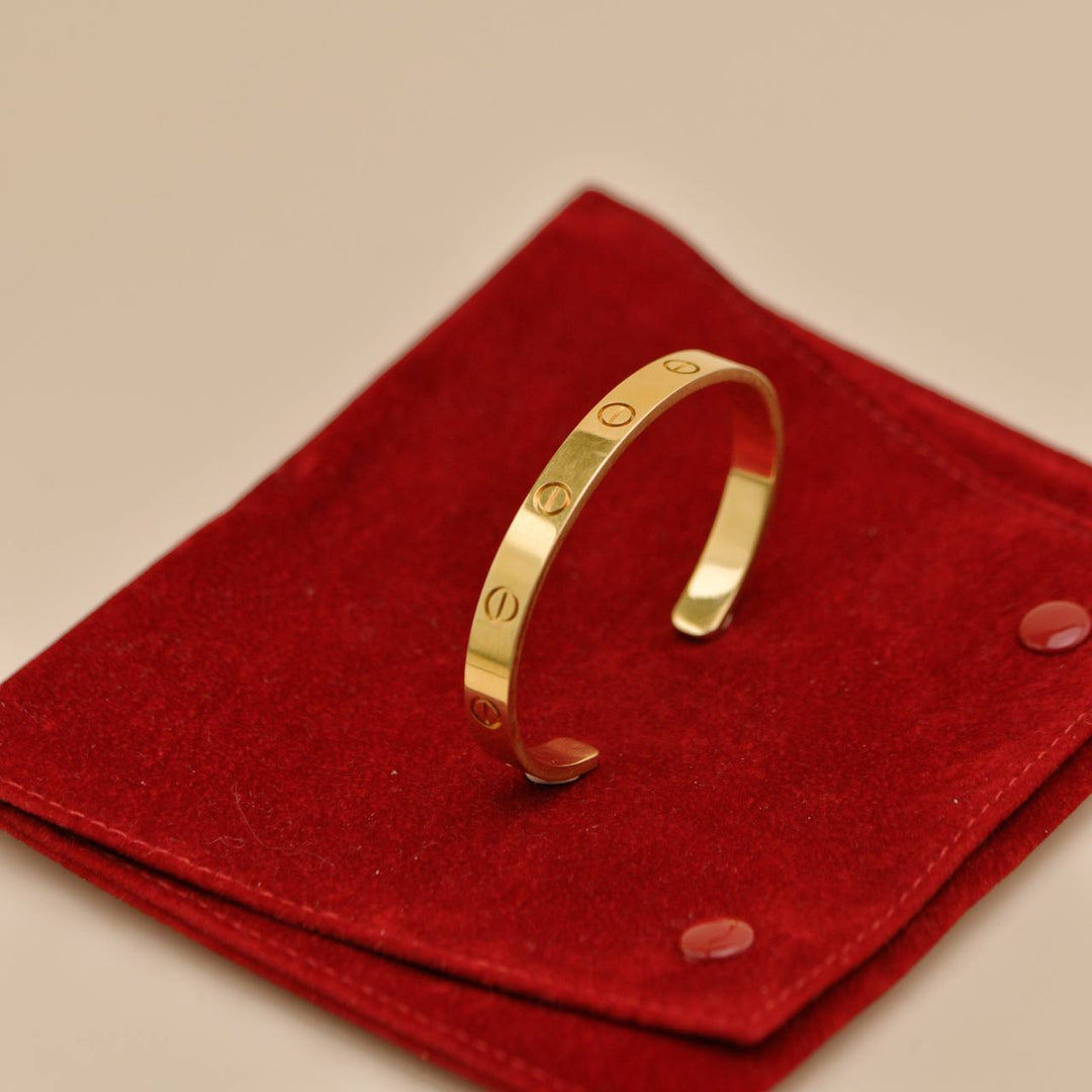Second hand Cartier Love 18K Yellow Gold Cuff Size 17