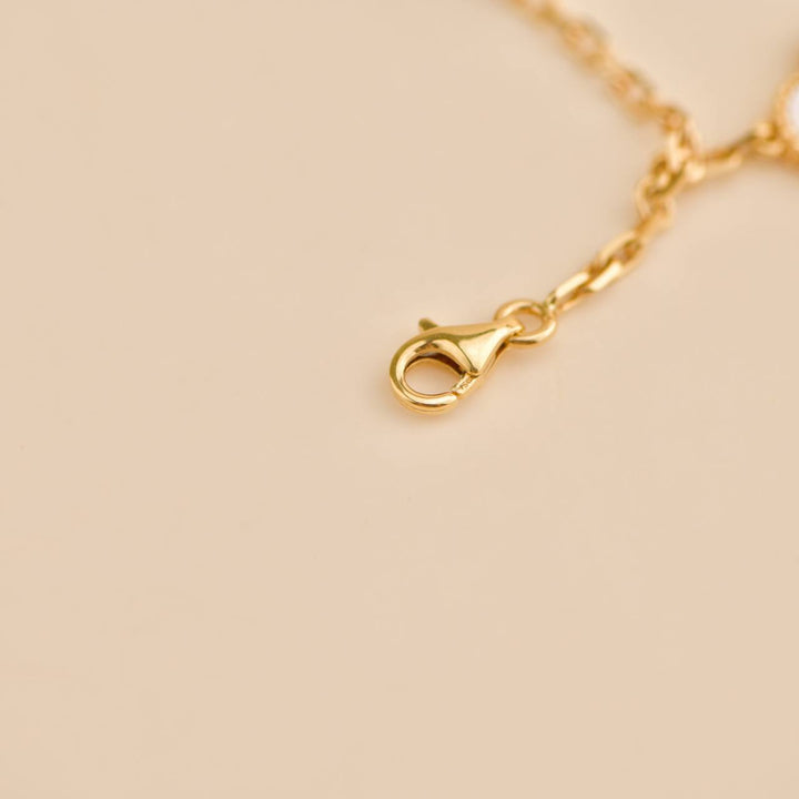 Preowned Van Cleef Magic Alhambra Mother of Pearl Yellow Gold Necklace
