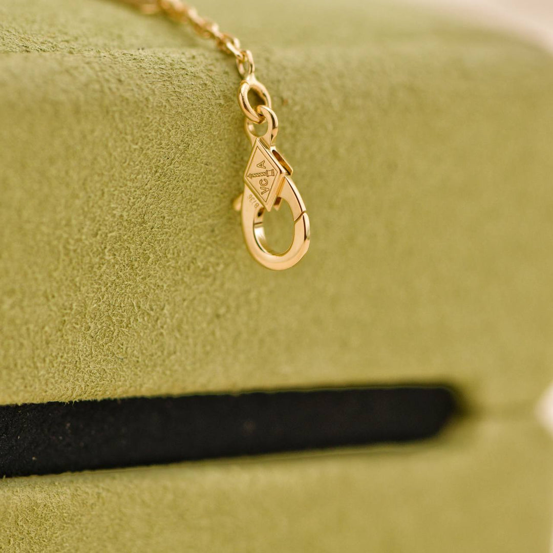 Preloved VCA Vintage Alhambra Malachite 18K Yellow Gold Pendant Necklace