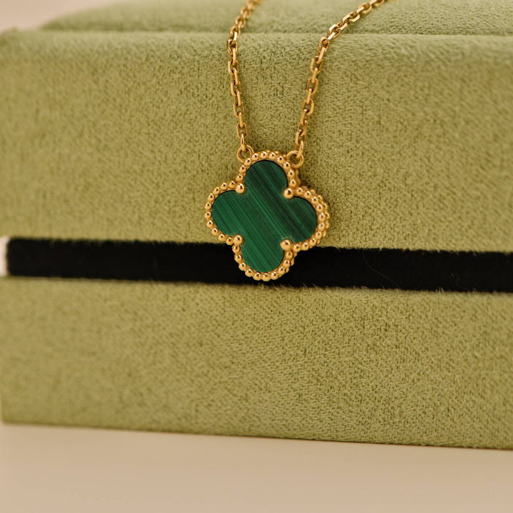 Second Hand Van Cleef & Arpels Vintage Alhambra Malachite 18K Yellow Gold Pendant Necklace