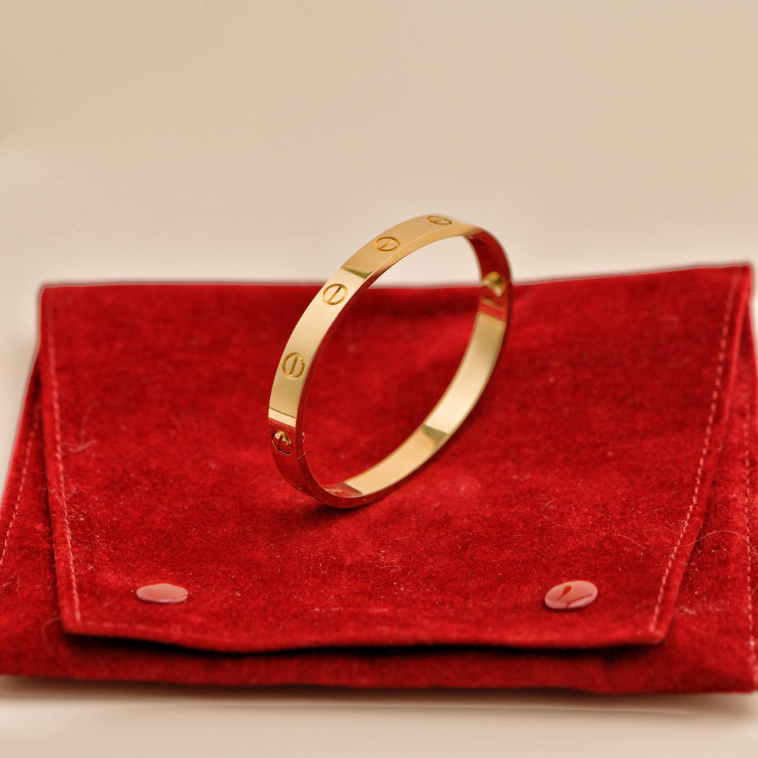 Second Hand Cartier Love 18K Yellow Gold Bracelet Size 16