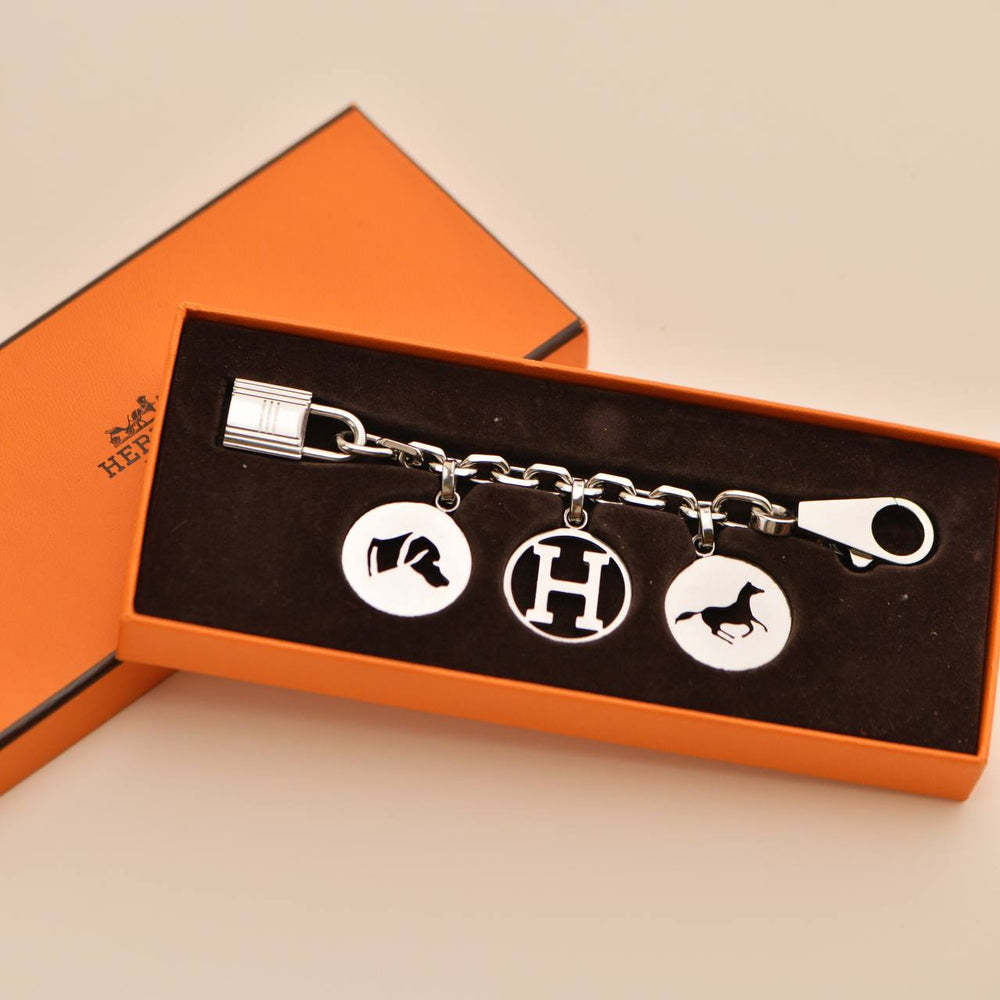 Preowned Hermès Breloque Olga Silver Bag Charm Amulette