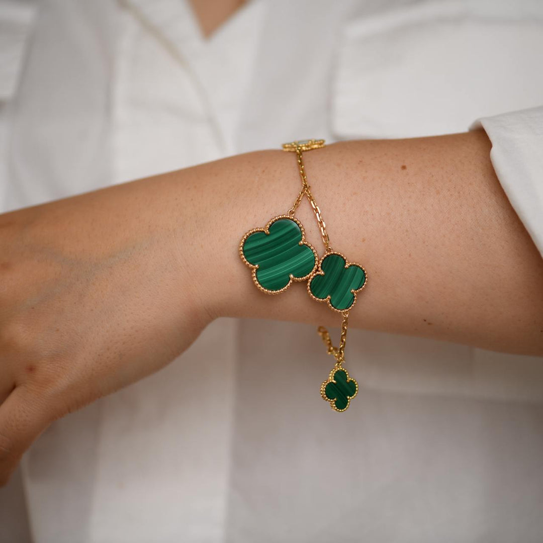 Preloved VCA Magic Alhambra Malachite 18K Yellow Gold Bracelet