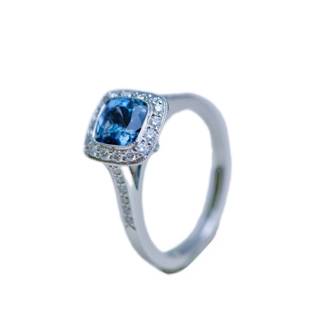Preloved Tiffany & Co. Platinum Aquamarine and Diamond Ring Size 51