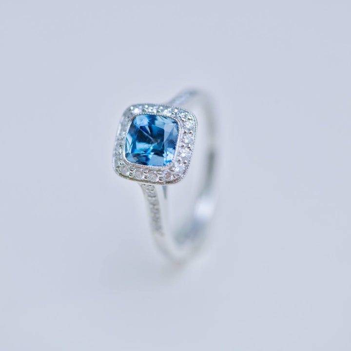 Used Tiffany & Co. Platinum Aquamarine and Diamond Ring Size 51