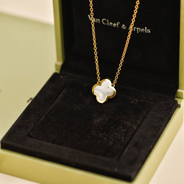 Second Hand Van Cleef & Arpels Pure Alhambra Mother of Pearl 18K Yellow Gold Pendant Necklace