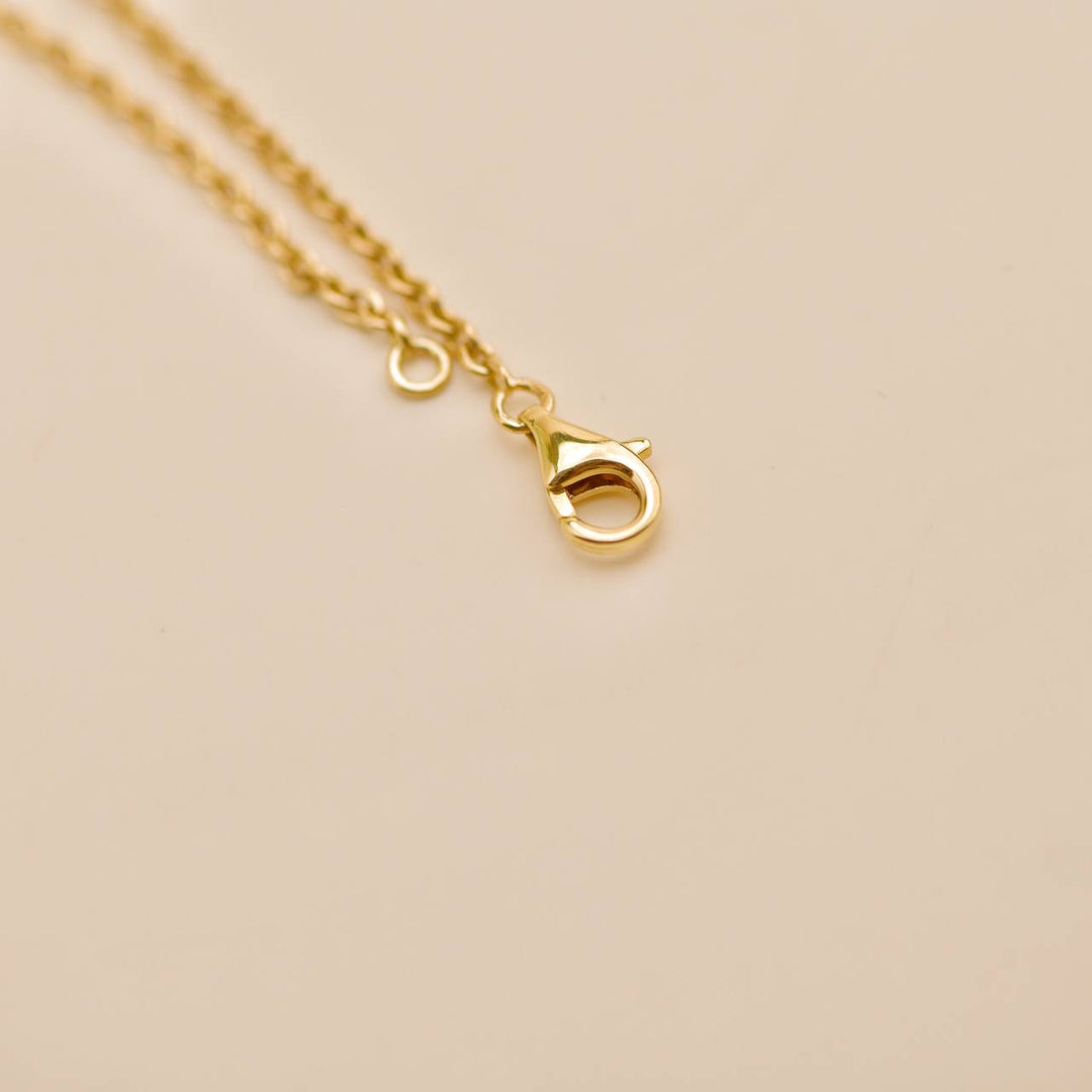 Second Hand Van Cleef Pure Alhambra Mother of Pearl 18K Yellow Gold Pendant Necklace