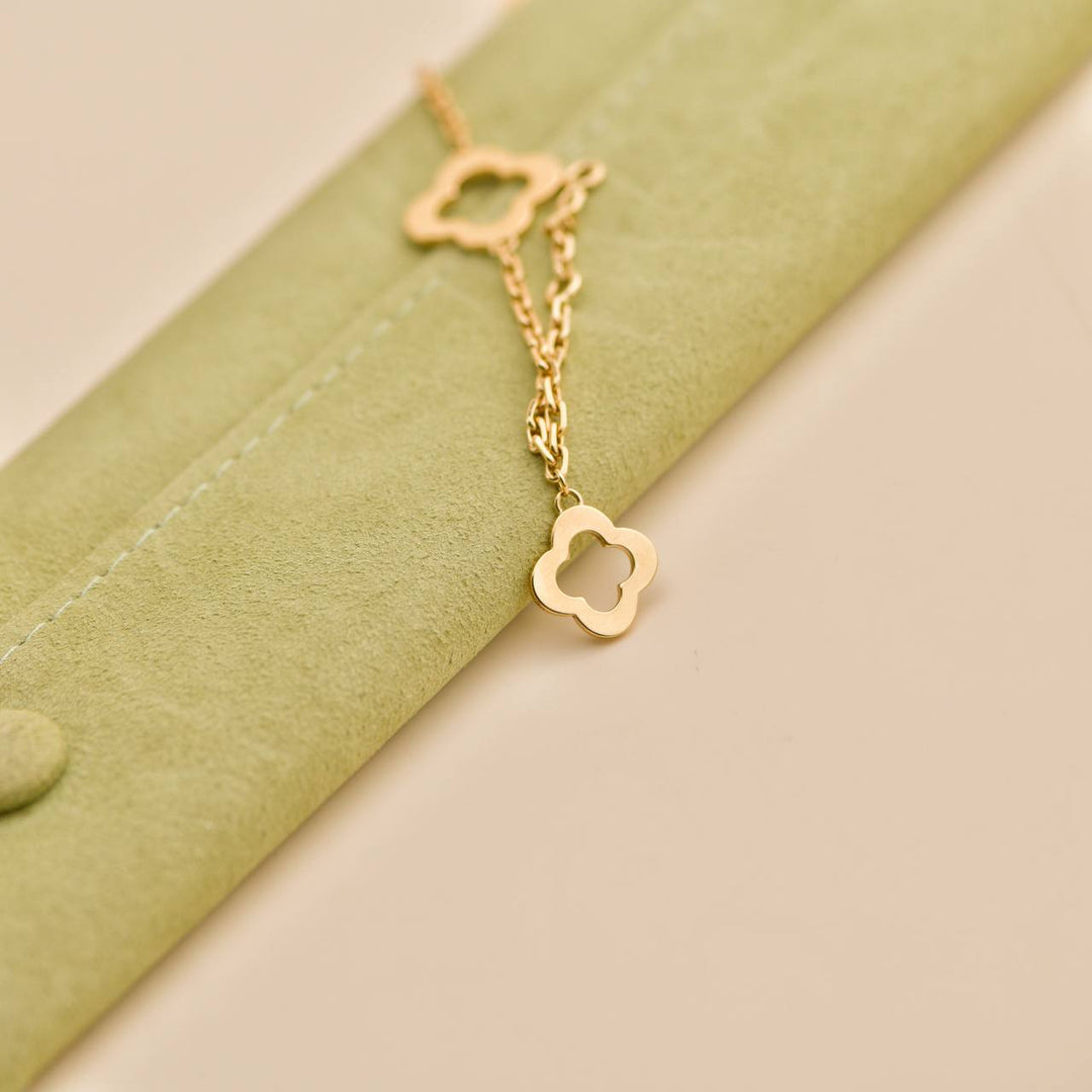 Second Hand Van Cleef & Arpels Byzantine Alhambra 18K Yellow Gold Bracelet