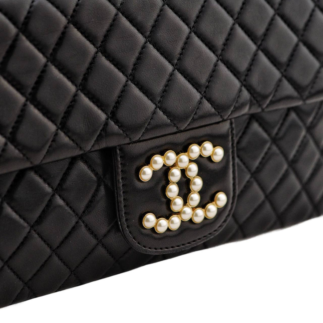 Preowned Chanel Westminster Faux Pearl Chain Leather Handbag