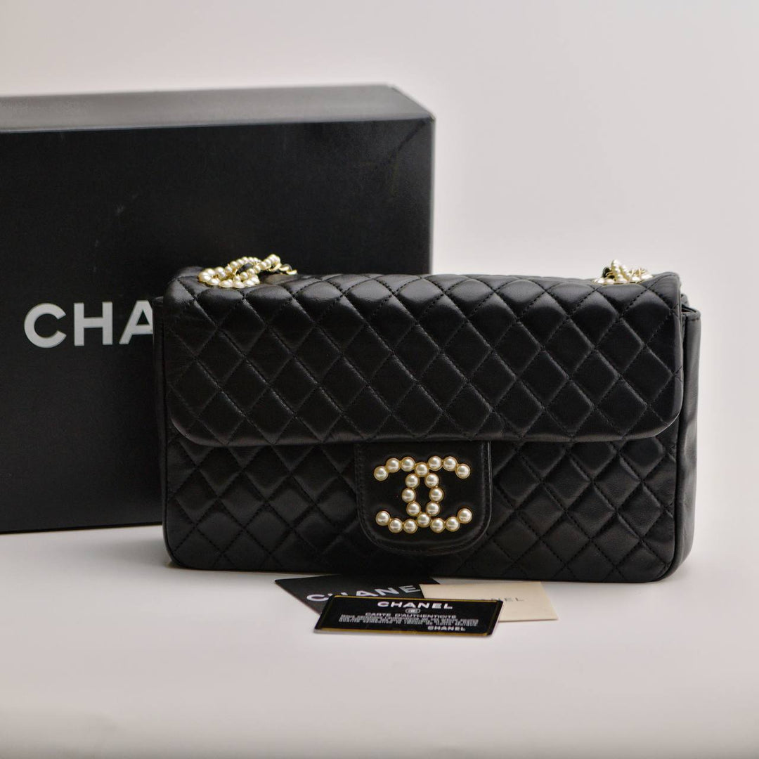 Preowned Chanel Matelasse Westminster Faux Pearl Chain Shoulder Bag Leather Black