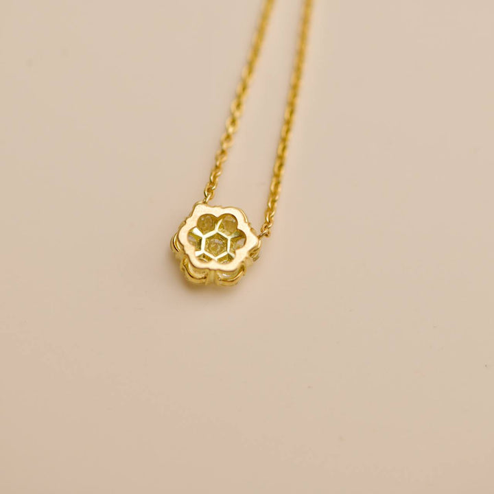 Second Hand Van Cleef Fleurette Diamond 18K Yellow Gold Necklace