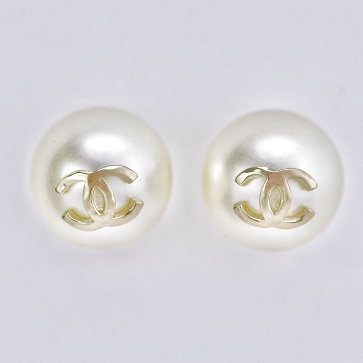 Second Hand Chanel CC Gold-Tone Faux Pearl Earrings
