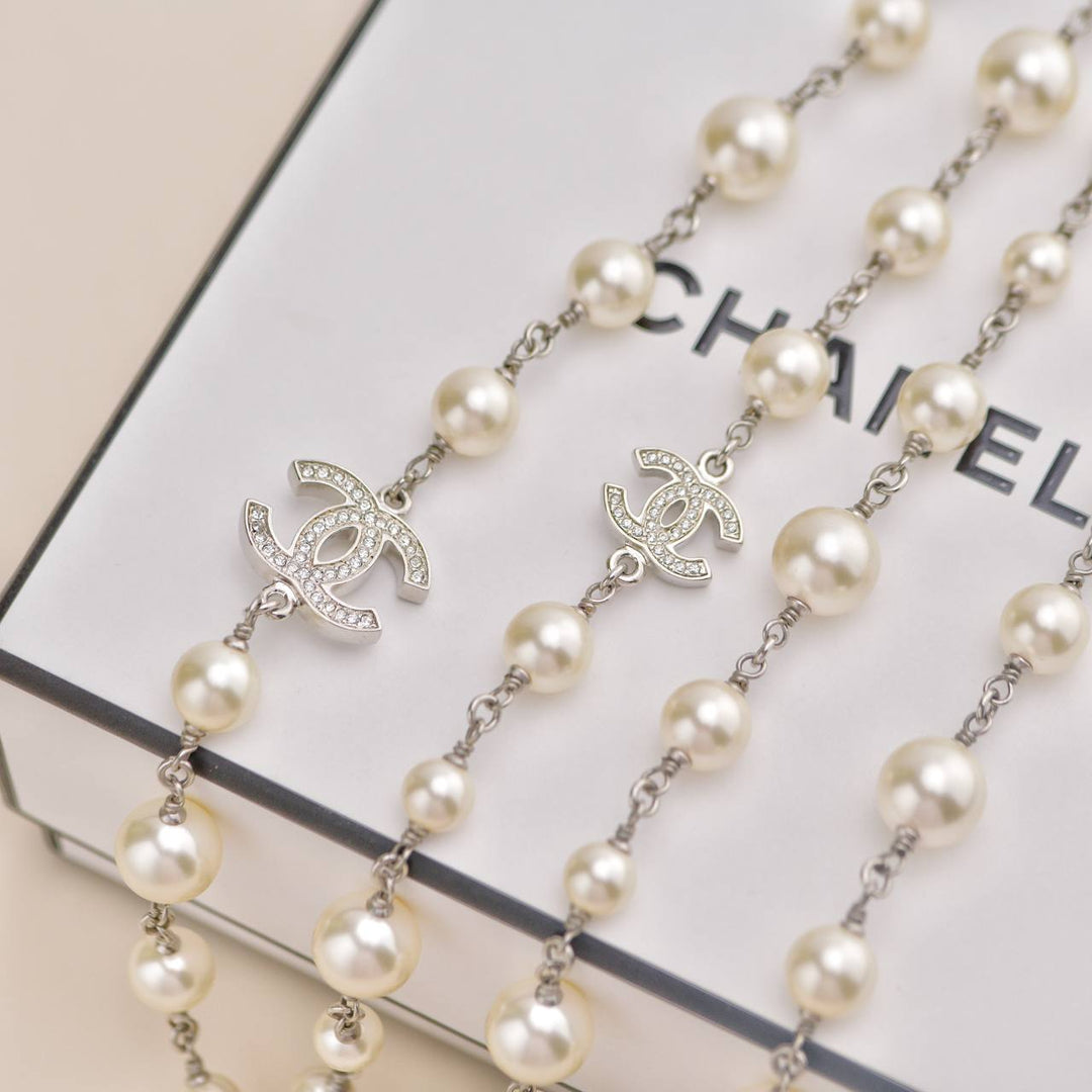 Used Chanel CC Collection Faux Pearl Crystal Gilt Necklace