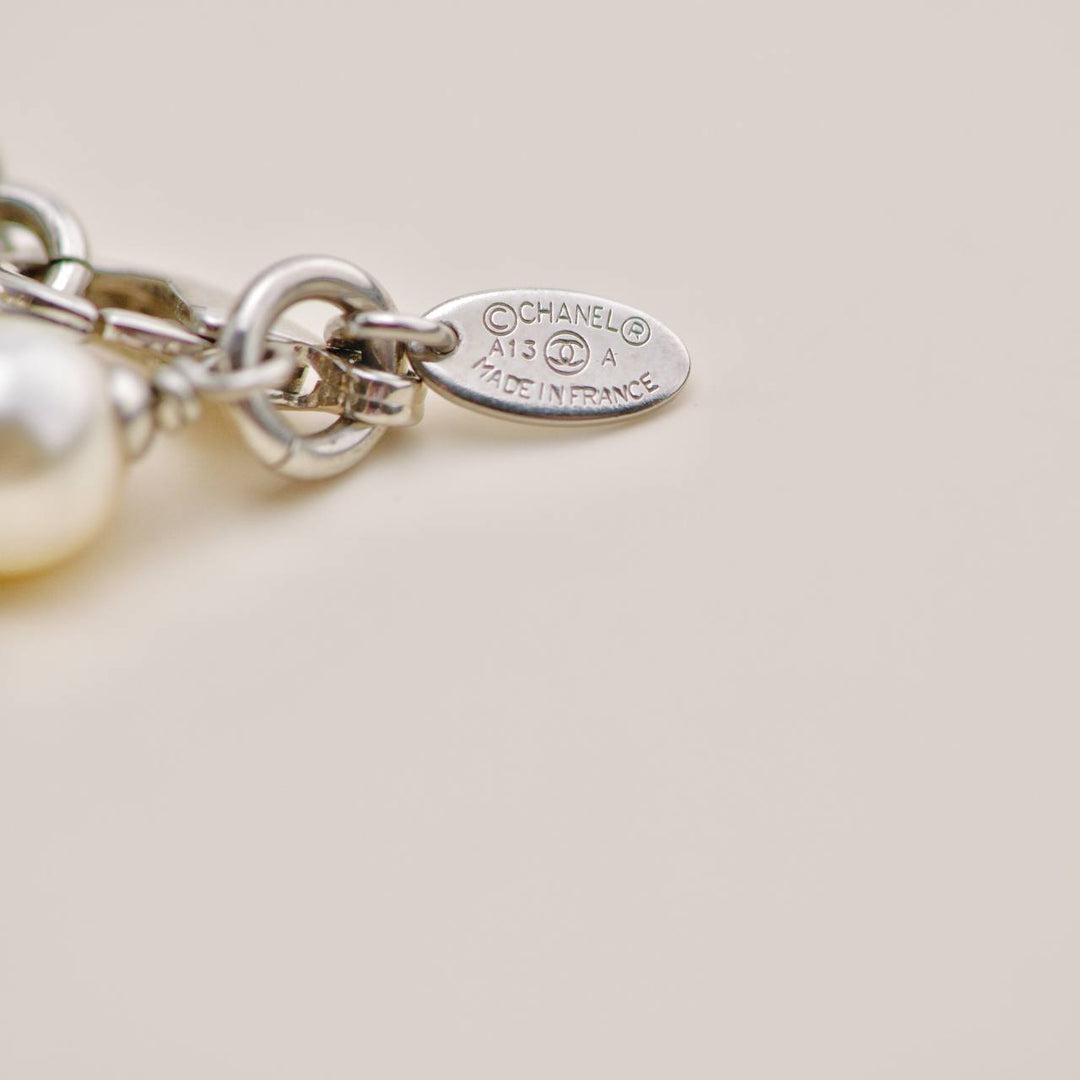 Second Hand Chanel CC Collection Faux Pearl Crystal Necklace