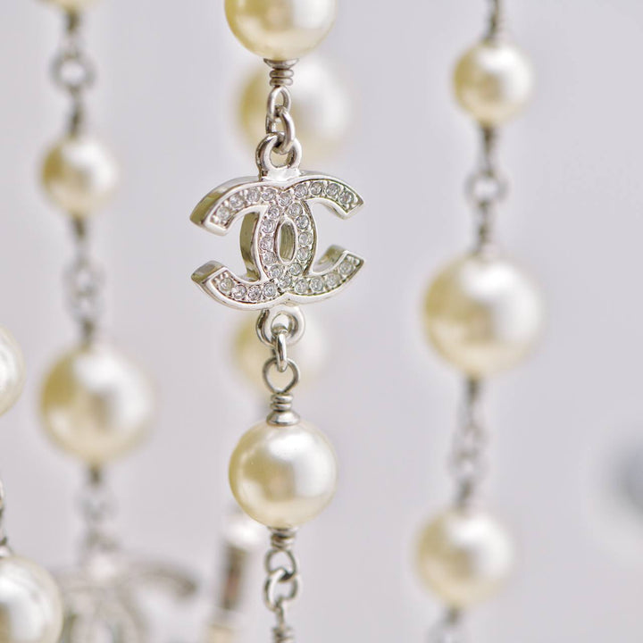 Preowned Chanel CC Collection Faux Pearl Crystal Necklace
