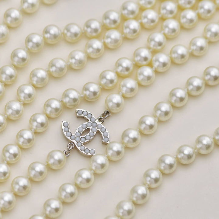 Second Hand Chanel CC Collection Faux Pearl Necklace