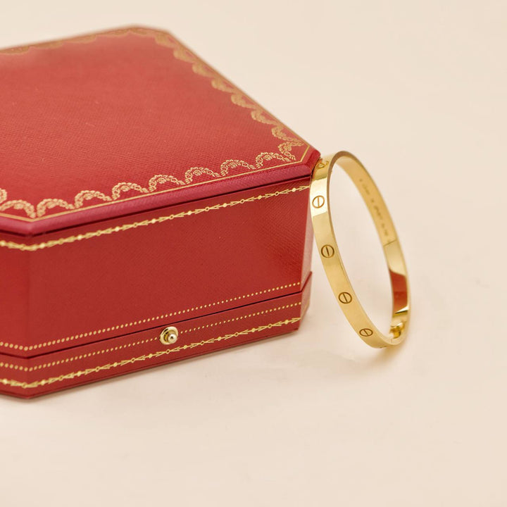 Second hand Cartier Love Bracelet 18K Yellow Gold Size 19