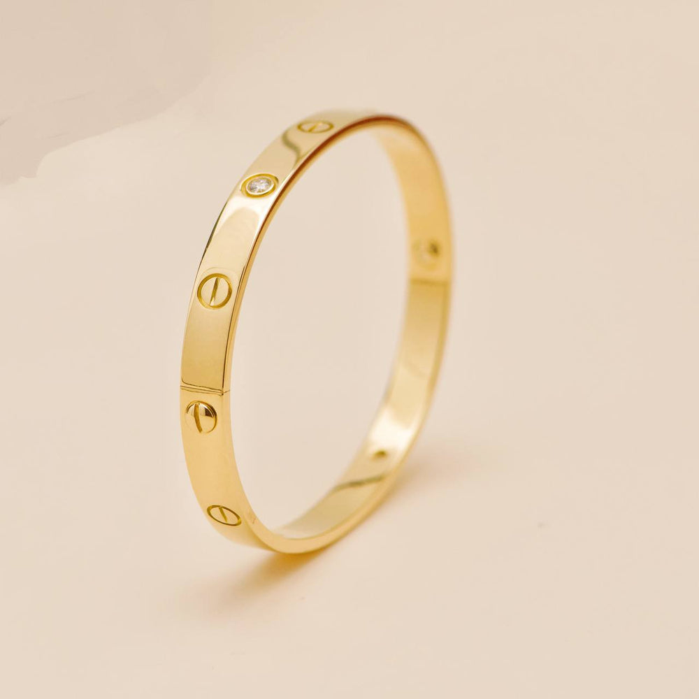 Second Hand Cartier Love 4 Diamond 18K Yellow Gold Bracelet Size 18