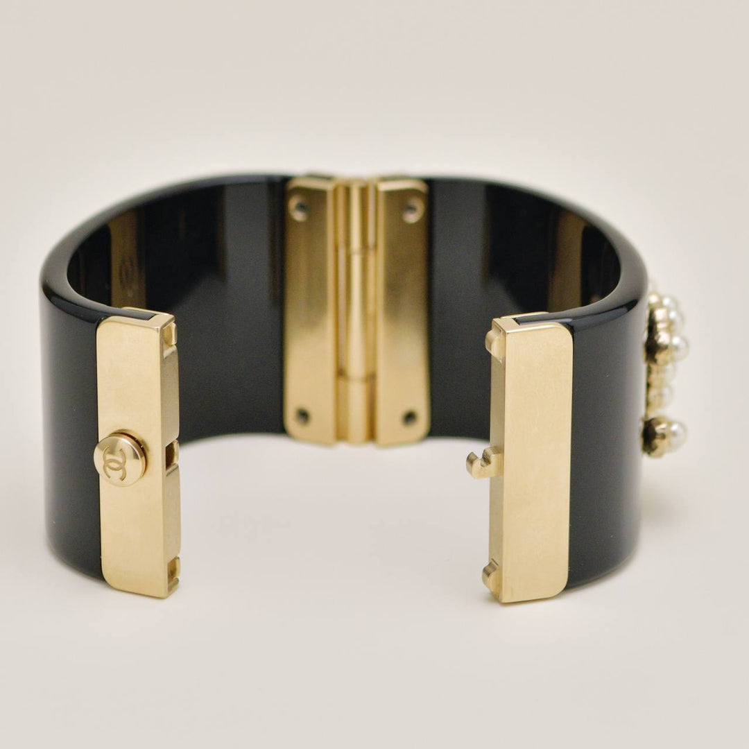 Preloved Chanel CC Collection Black Resin Faux Pearl Bracelet