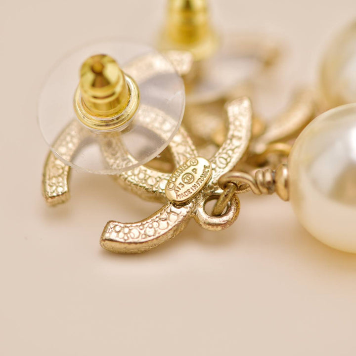 Second Hand Chanel CC Collection Faux Pearl Crystal Earrings