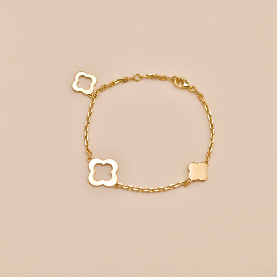 Preowned Van Cleef Byzantine Alhambra 18K Yellow Gold Bracelet