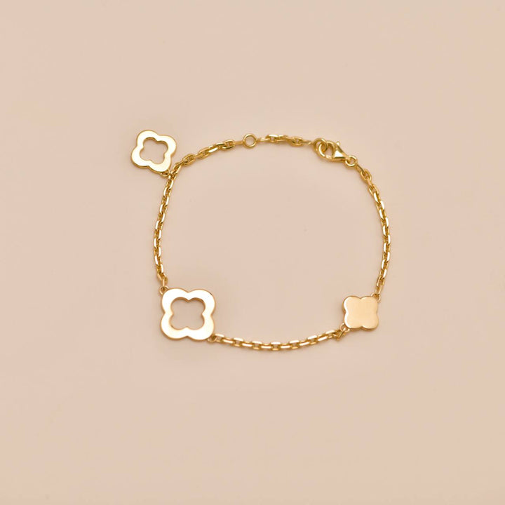 Preowned Van Cleef Byzantine Alhambra 18K Yellow Gold Bracelet