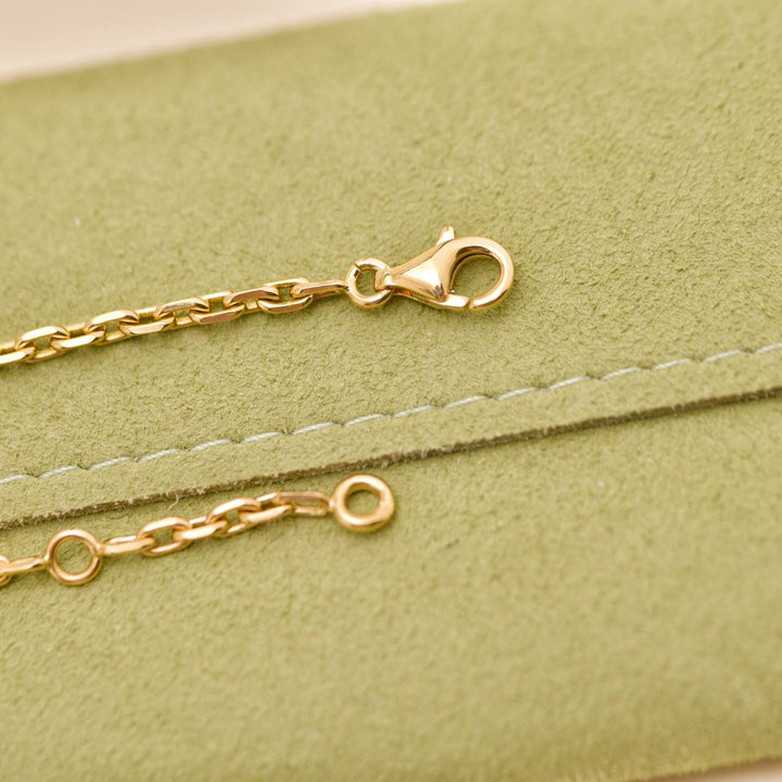 Second Hand Van Cleef & Arpels Byzantine Alhambra 18K Yellow Gold Bracelet