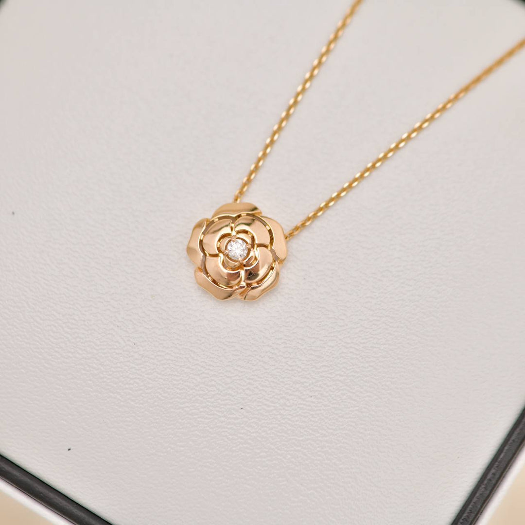 Second Hand Authentic Full set Chanel Extrait de Camélia Necklace Diamond 18K Rose Gold.