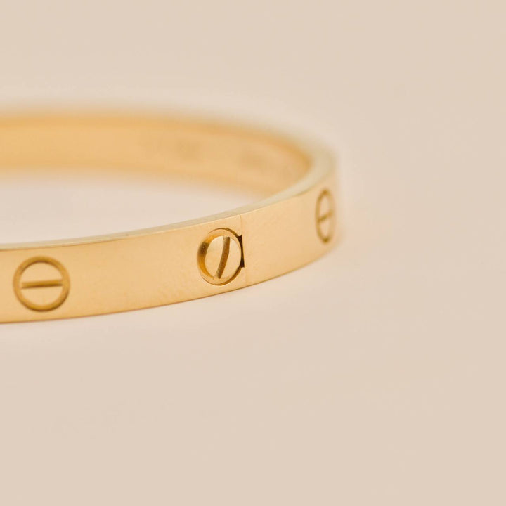 Used Authentic Full Set Cartier Love Classic Model Bracelet Size 17 18K Yellow Gold