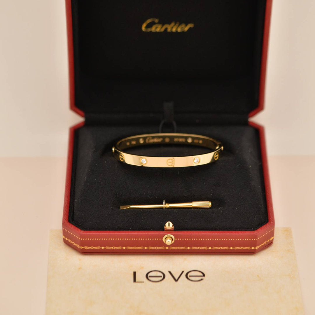 Preowned Authentic Full Set Cartier Love 4 Diamond Classic Model Bracelet Size 18