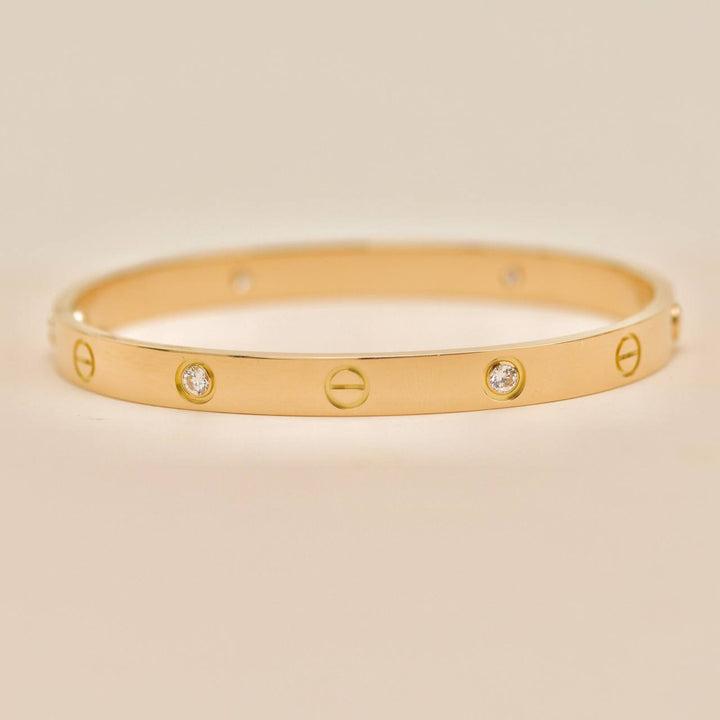 Preloved Authentic Full Set Cartier Love 4 Diamond Classic Model Bracelet 18K Yellow Gold Size 18