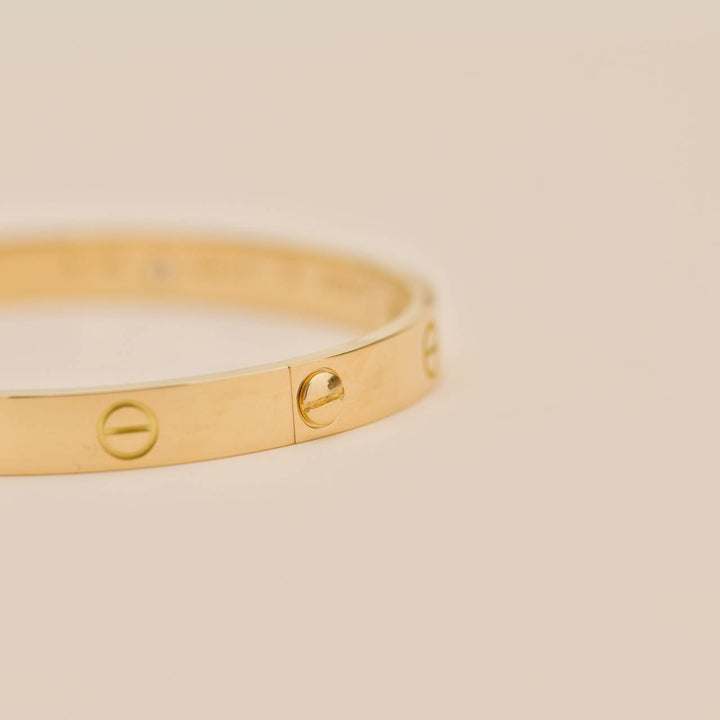 Second Hand Authentic Full Set Cartier Love 4 Diamond Classic Model Bracelet 18K Yellow Gold Size 18