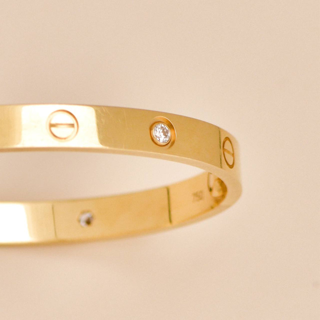 Preloved Authentic Full Set Cartier Love 4 Diamond Classic Model Bracelet 18K Yellow Gold Size 17 