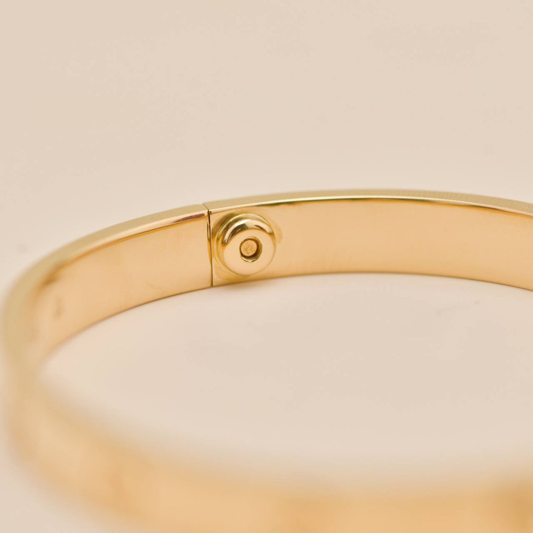 Second Hand Authentic Full Set Cartier Love Classic Model Bracelet 18K Yellow Gold Size 17