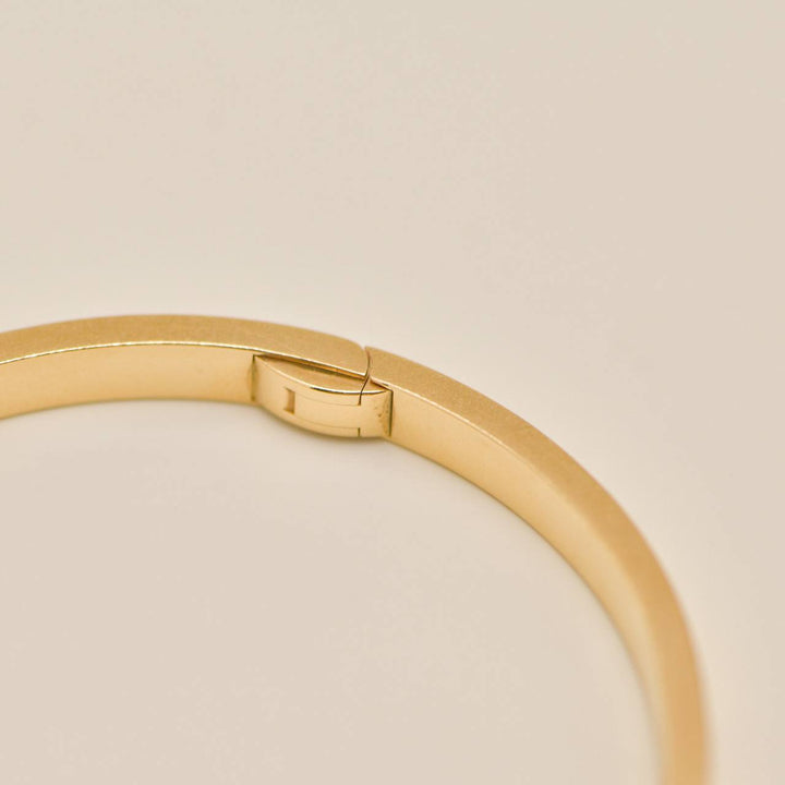 Second Hand Authentic Full set Cartier Love Small Model Bracelet 18K Yellow Gold Size 17