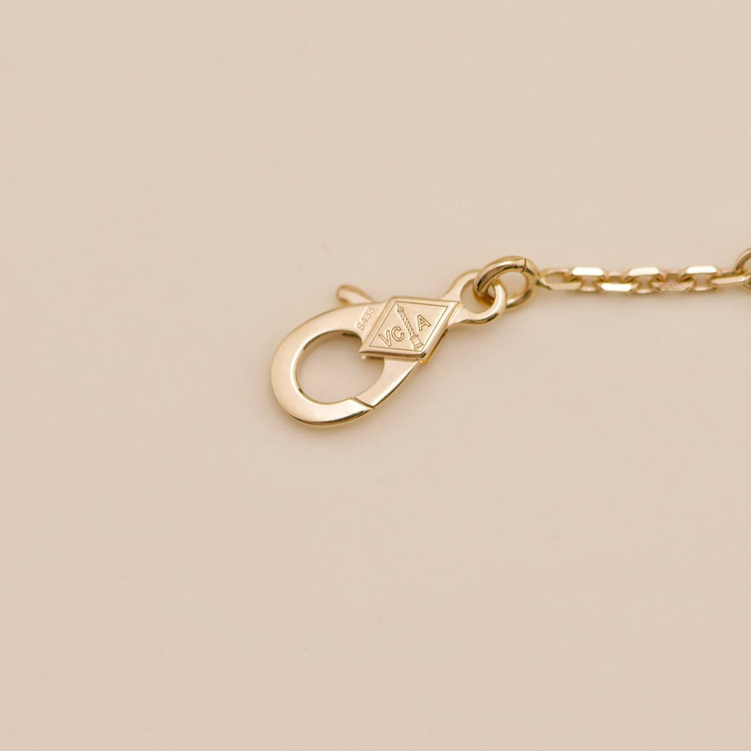 Brand New Authentic Full Set Van Cleef 2025 Holiday Pendant Pink Mother of Pearl 18K Rose Gold