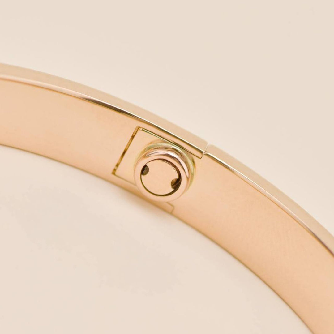 Second Hand Authentic Full Set Cartier Love Classic Model Bracelet 4 Diamond 18K Rose Gold Size 17