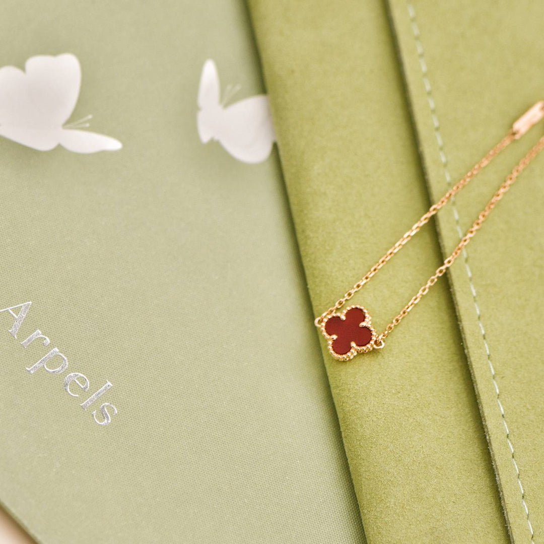 Preowned Authentic Full set Van Cleef & Arpels Sweet Alhambra Bracelet Carnelian 18K Rose Gold