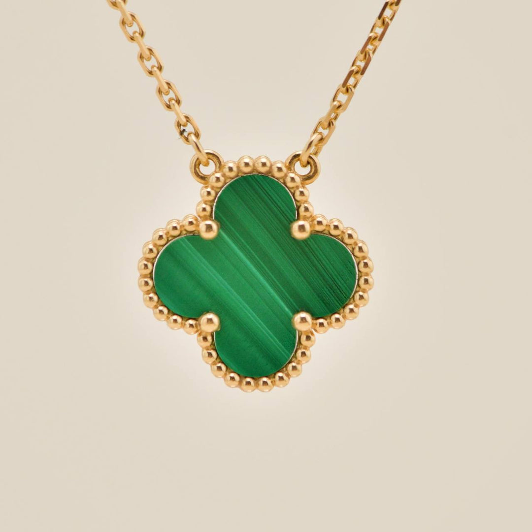 Used Authentic Van Cleef & Arpels Vintage Alhambra Necklace Malachite 18K Yellow Gold