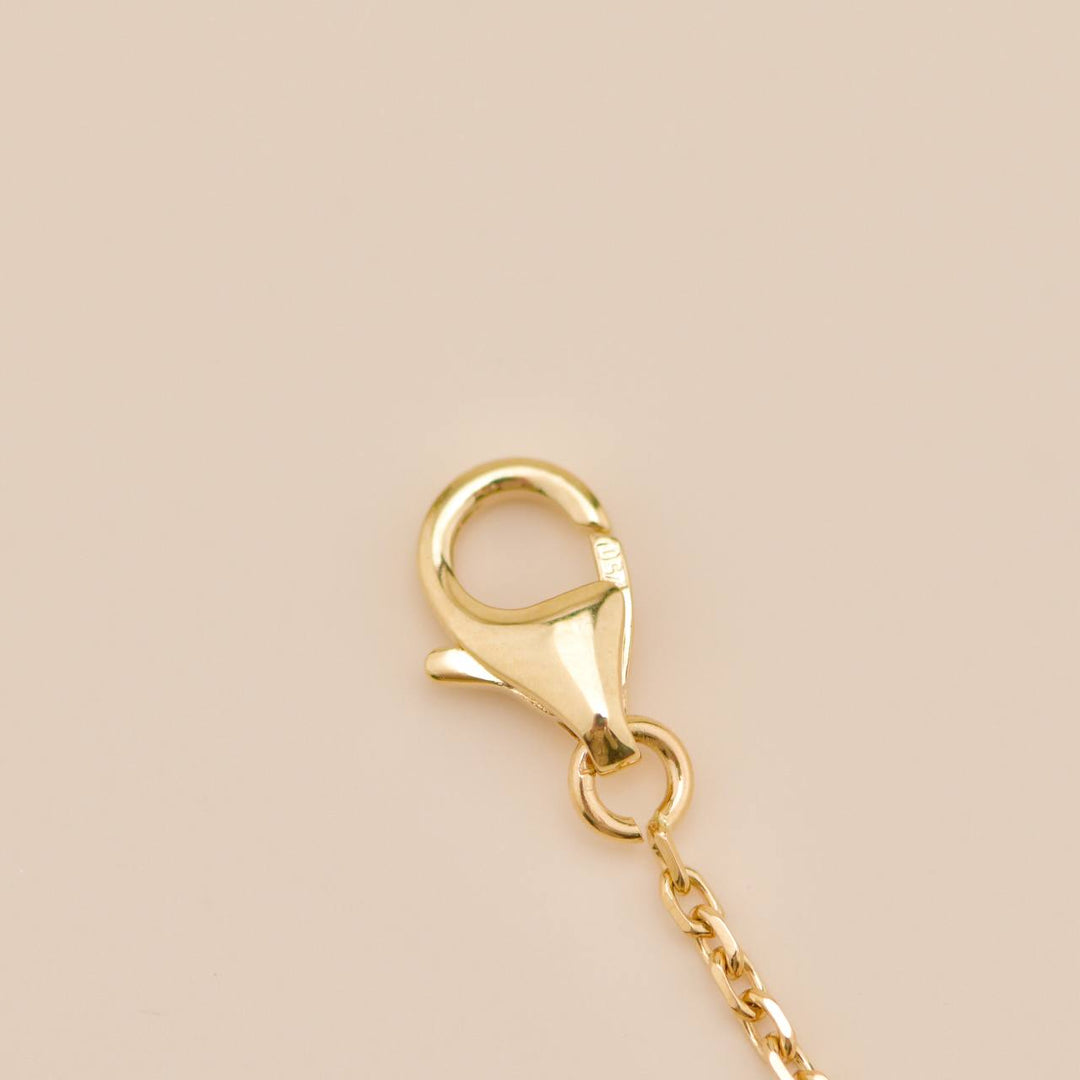 Authentic Preowned Full set Van Cleef & Arpels Vintage Alhambra Pendant Necklace Coral 18K Yellow Gold